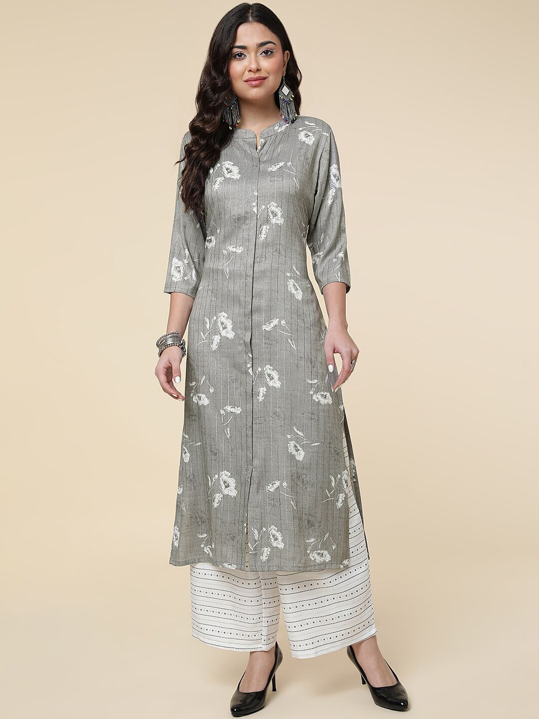 

CLEMIRA Floral Printed Regular Kurta with Palazzos, Grey