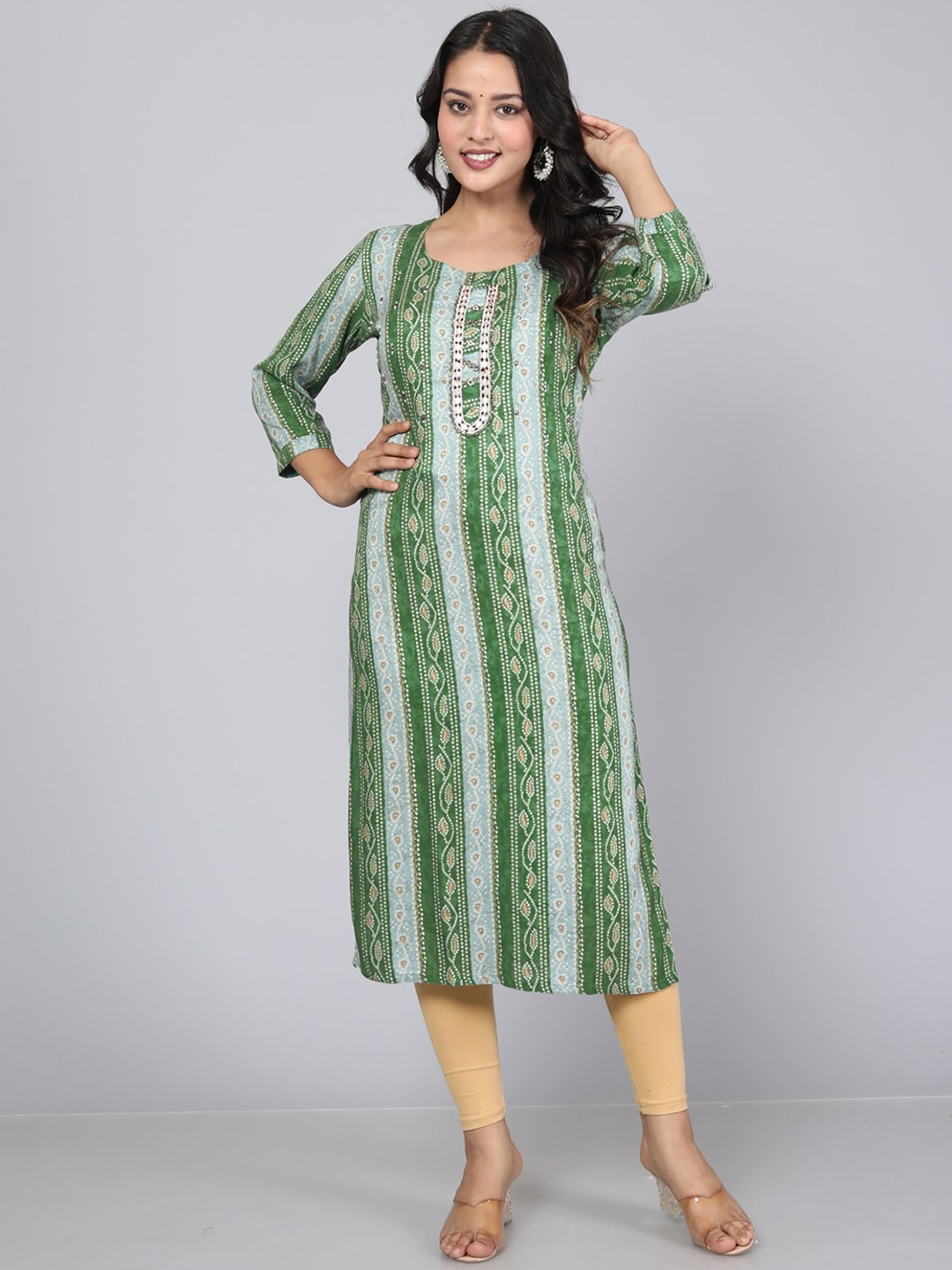 

JC4U Bandhani Ethnic Motifs Printed Round Neck Regular Kurta, Green