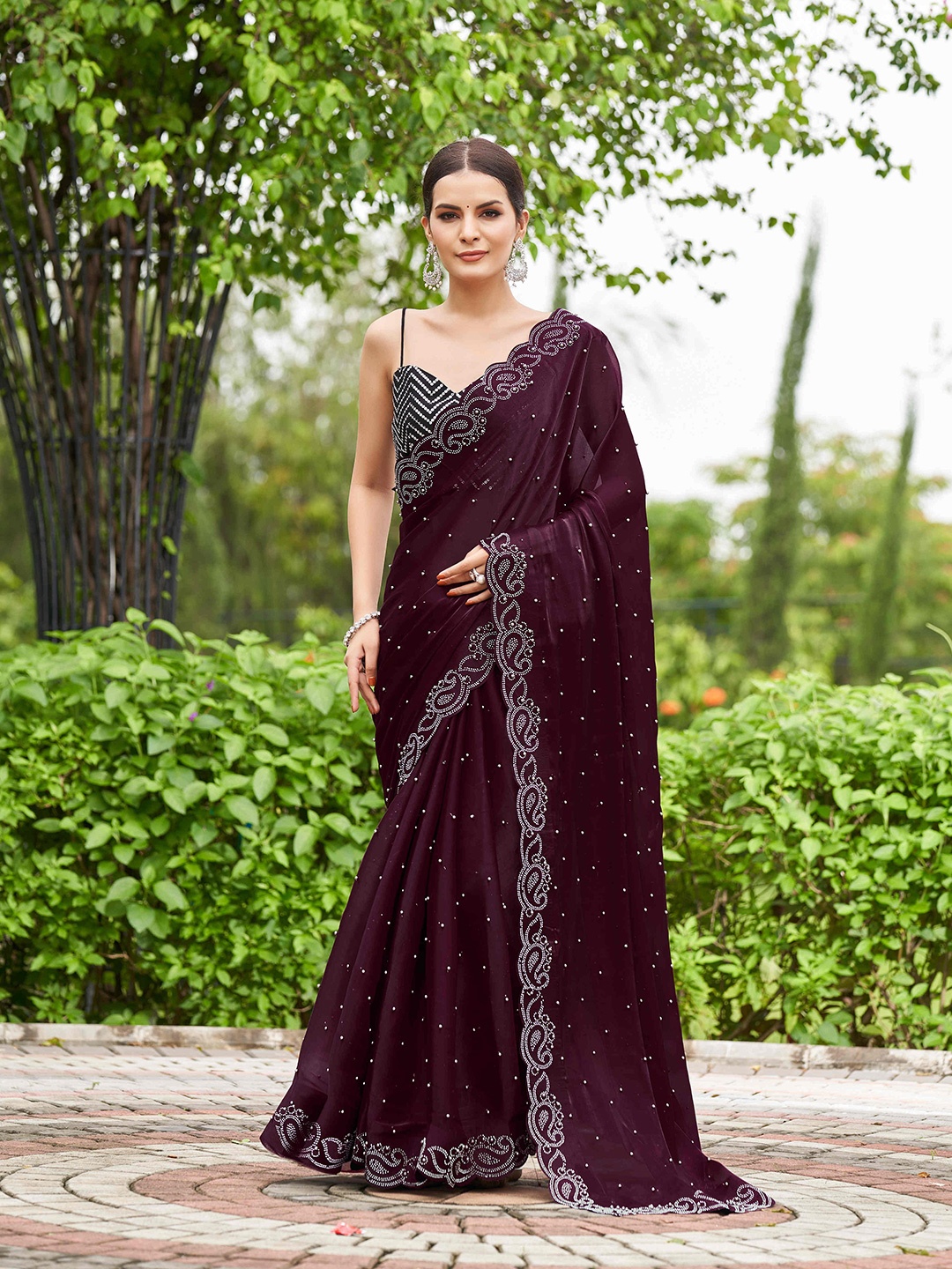 

Mitera Embellished Beads and Stones Organza Saree, Magenta