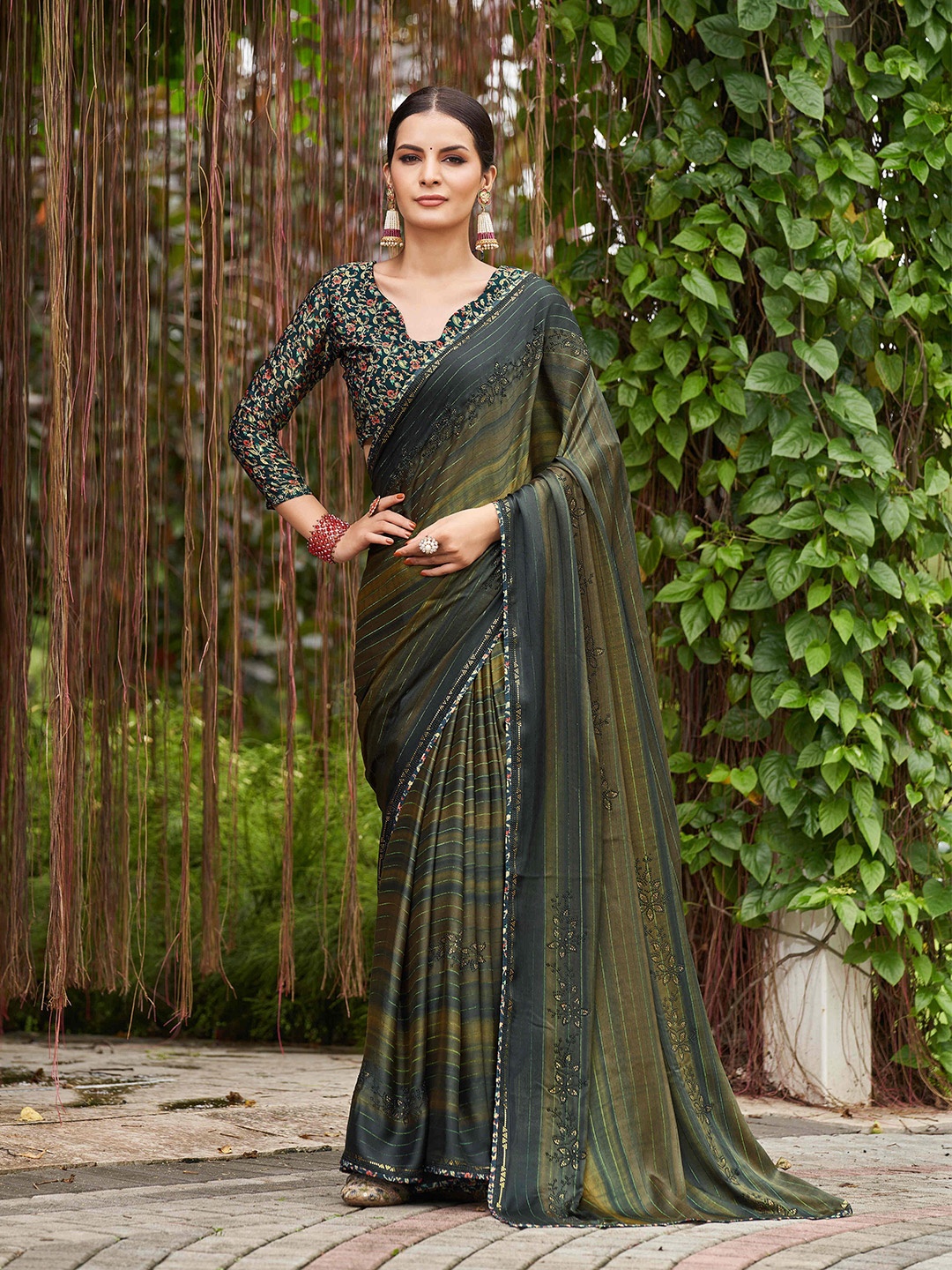 

Mitera Striped Beads and Stones Pure Chiffon Saree, Green