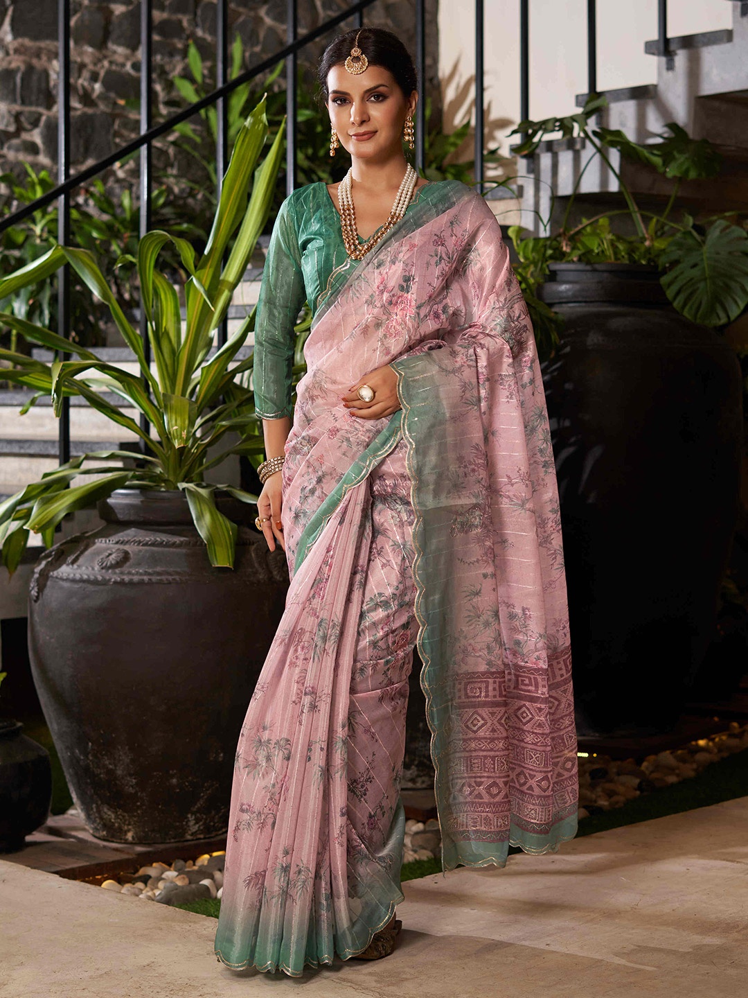 

Mitera Floral Printed Sequinned Organza Saree, Pink