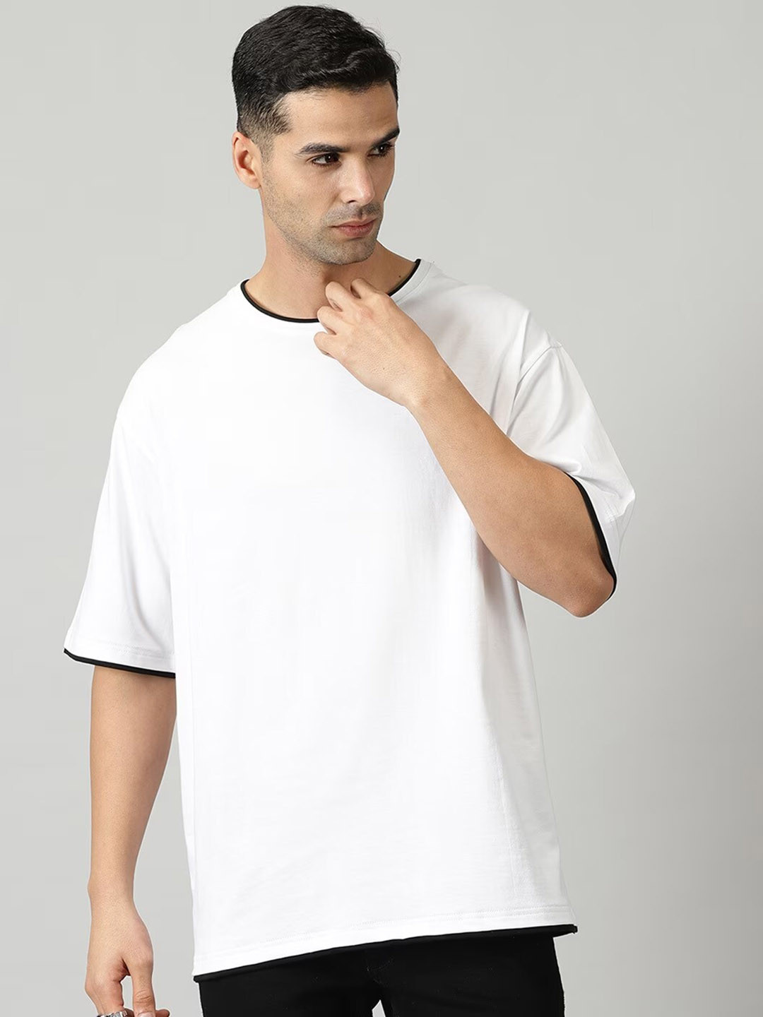 

THE HOLLANDER Drop-Shoulder Sleeves Oversized Fit Cotton T-Shirt, White