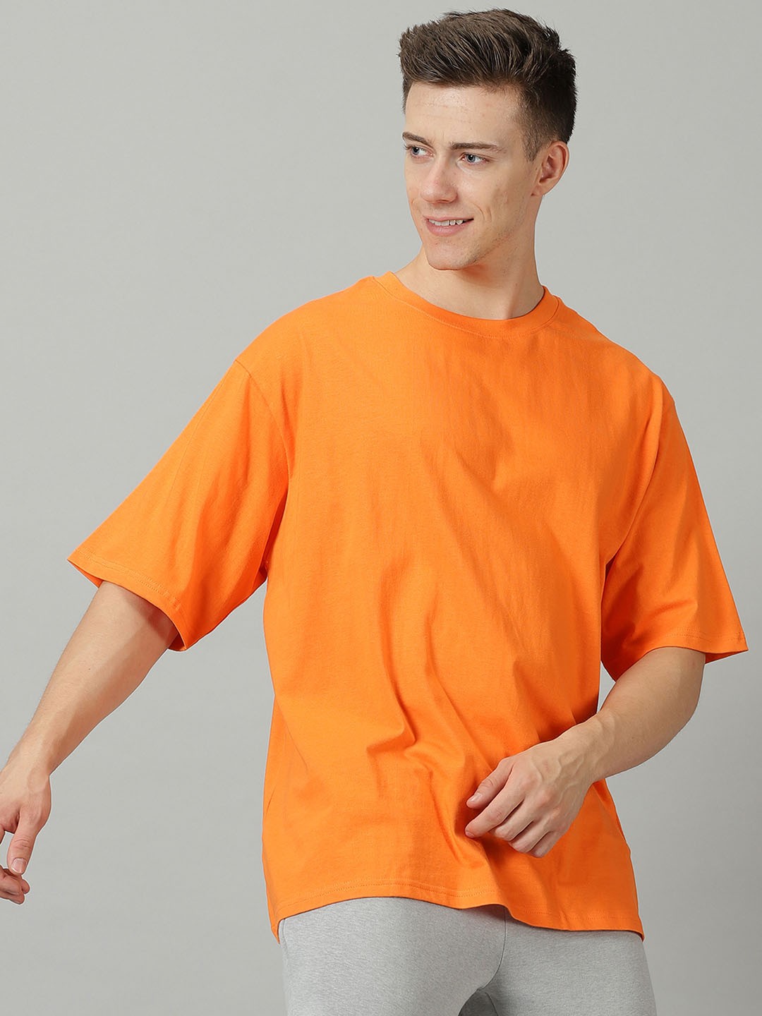 

THE HOLLANDER Cotton Solid Drop-Shoulder Sleeves Oversized Fit T-shirt, Orange