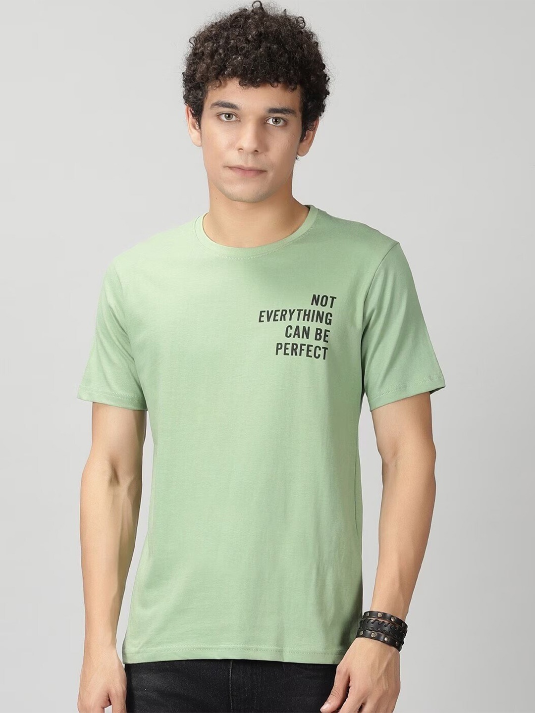 

THE HOLLANDER Typography Printed Regular Fit Cotton T-shirt, Green