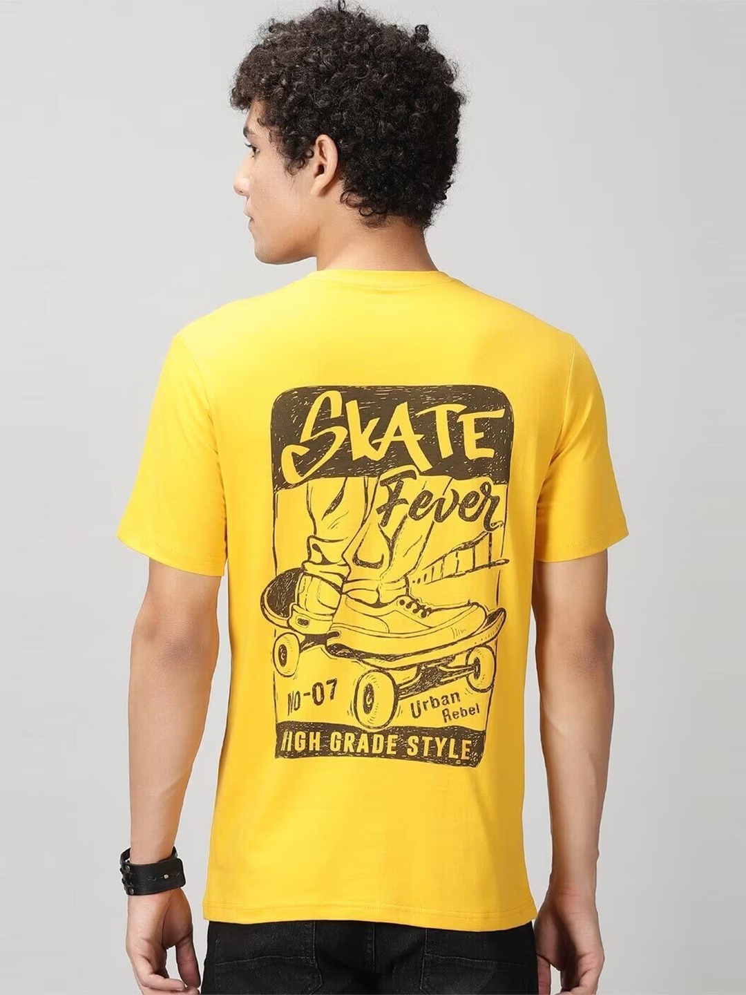 

THE HOLLANDER Graphic Printed Regular Fit Cotton T-shirt, Yellow