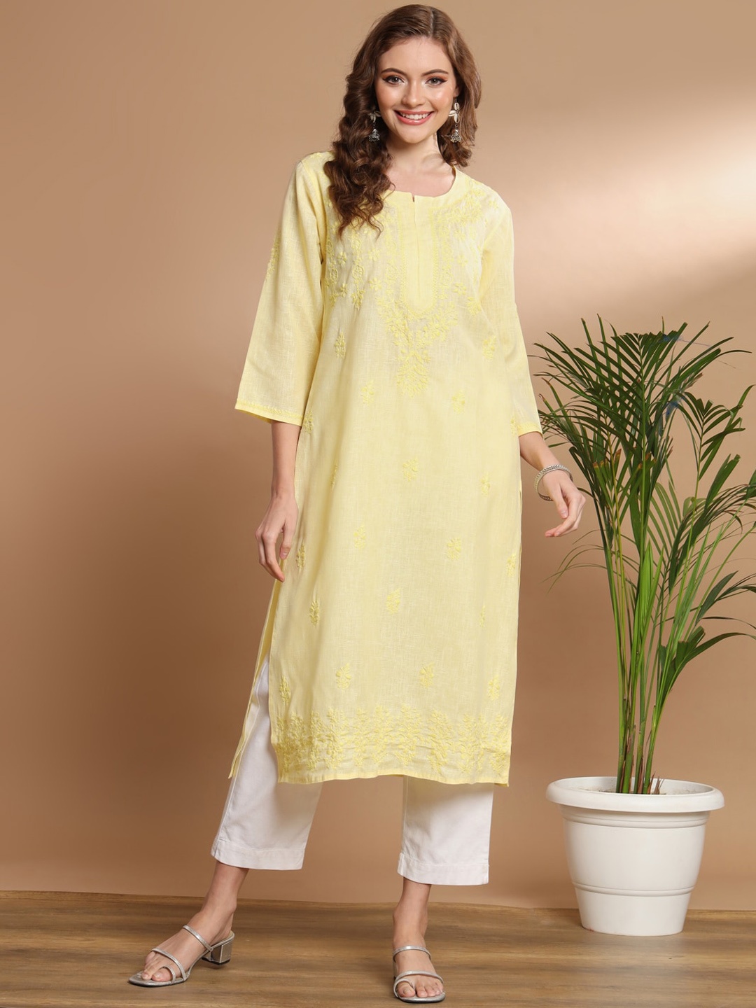 

Ethnava Ethnic Motifs Embroidered Cotton Straight Kurta, Yellow