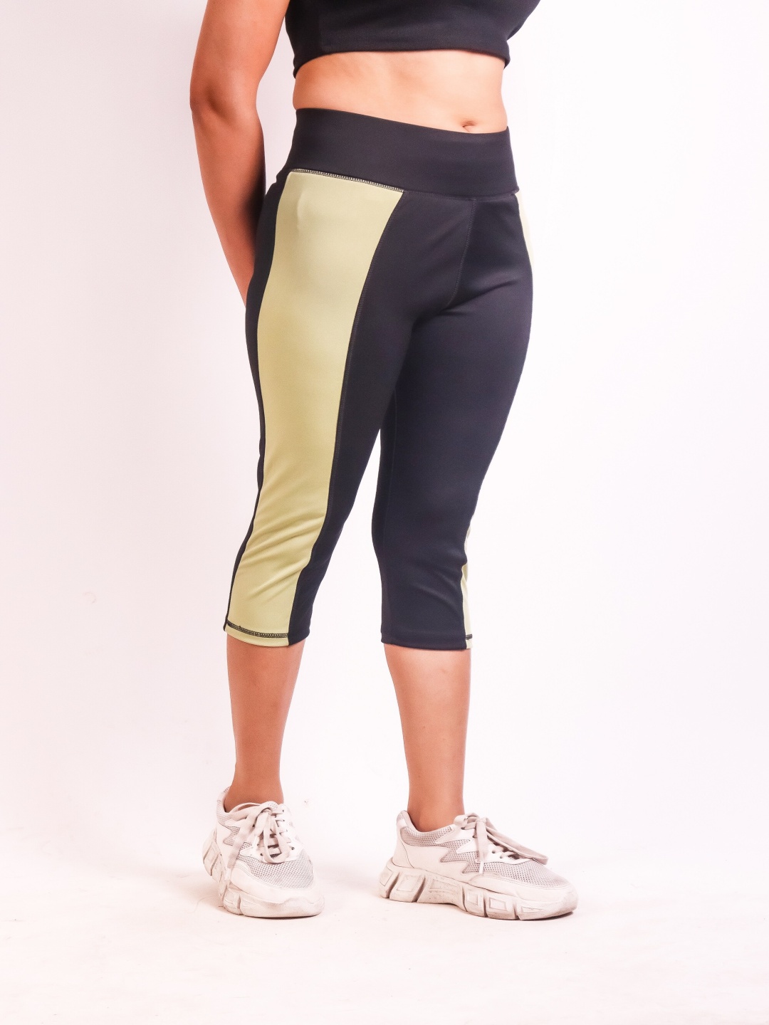 

Fasha Women Colourblocked Skinny Fit Sports Capris, Black