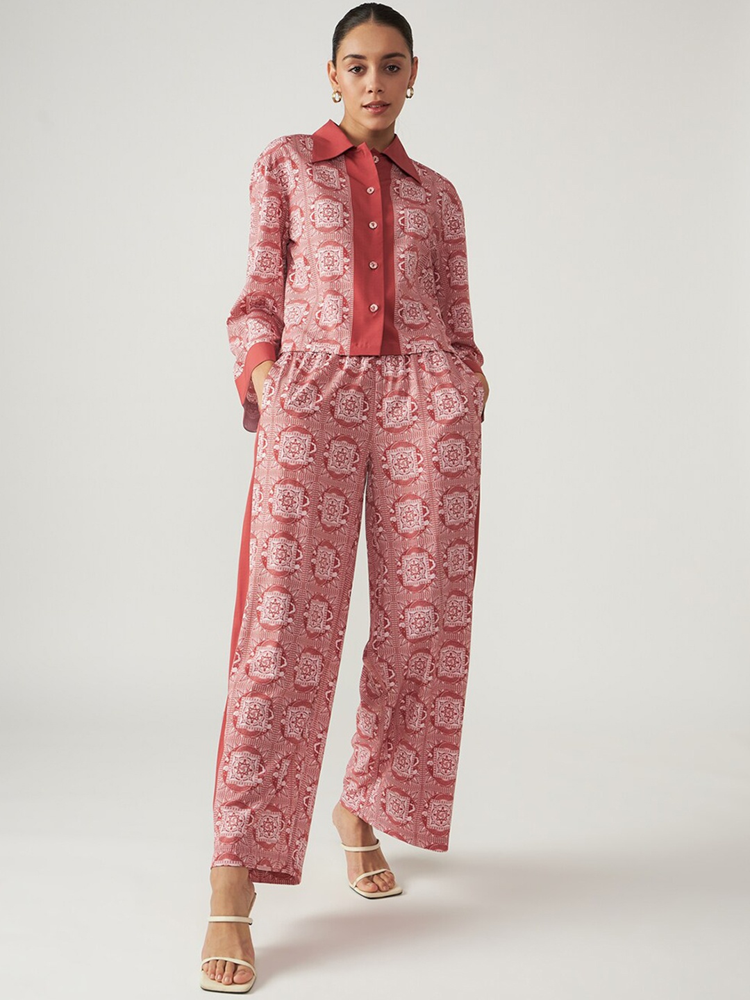 

Muvazo Women Ethnic Motifs Printed Relaxed Parallel Trousers, Rose