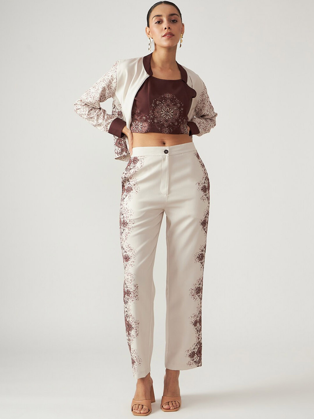 

Muvazo Floral Print Relaxed Straight Fit Trousers, White