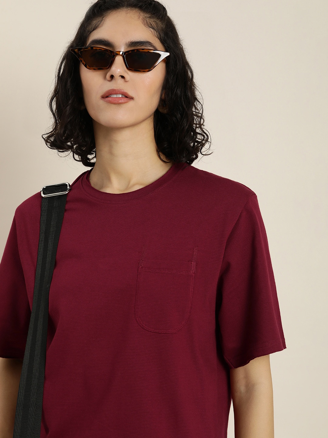 

DILLINGER Womens Honeycomb Structure Oversized T-shirt, Maroon