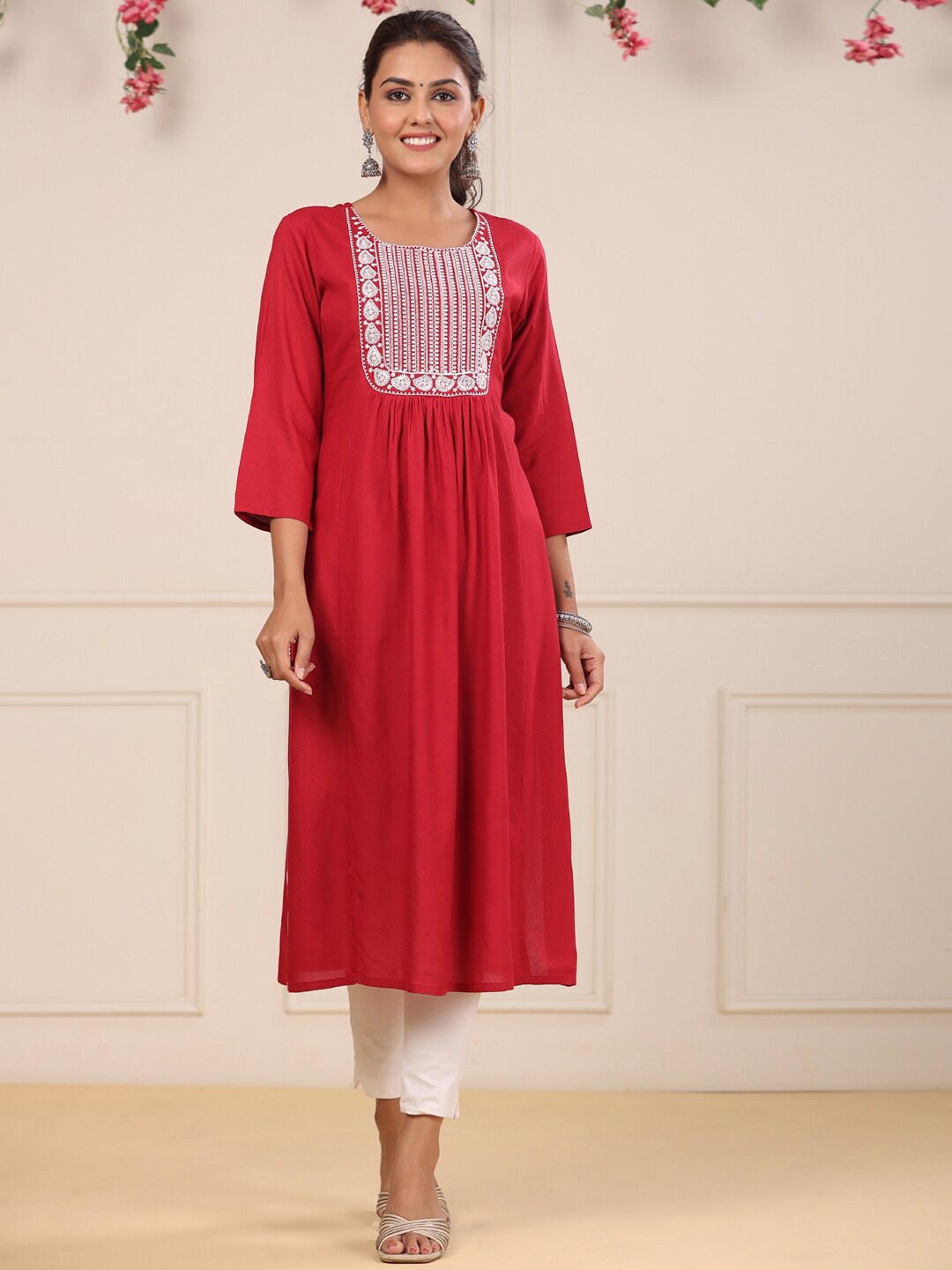 

Readiprint Fashions Ethnic Motifs Yoke Design Thread Work Kurta, Red