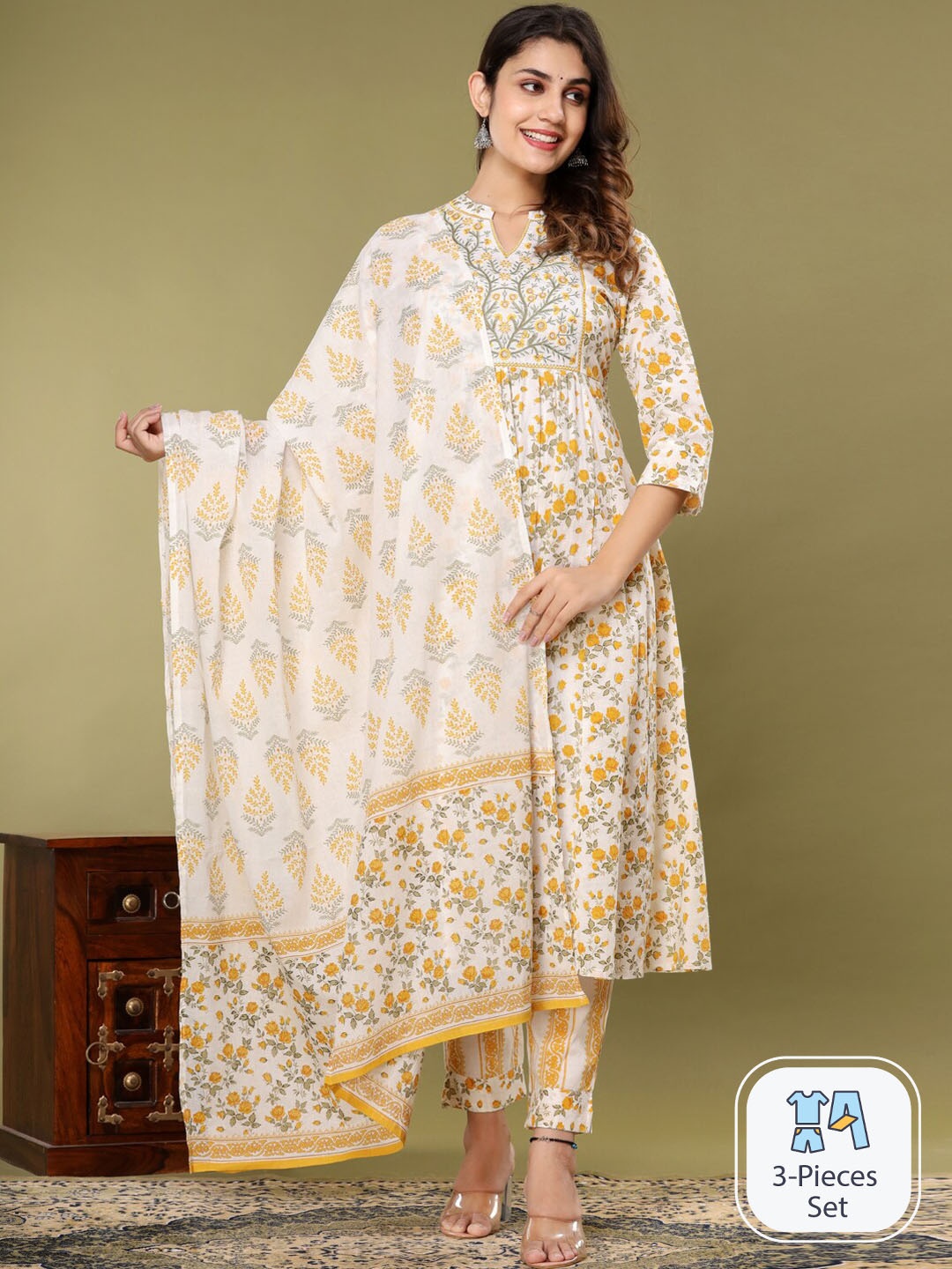 

Readiprint Fashions Floral Printed Thread Work Pure Cotton Anarkali Kurta Set, White