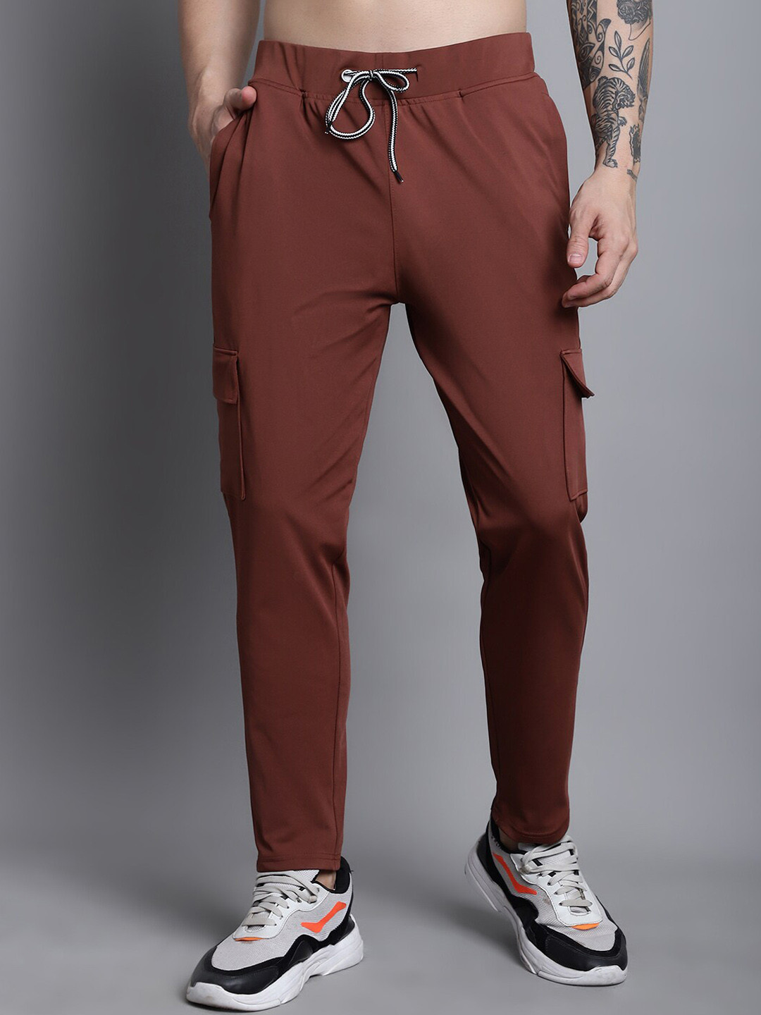 

9ty3ree Men Mid Rise Track Pants, Brown