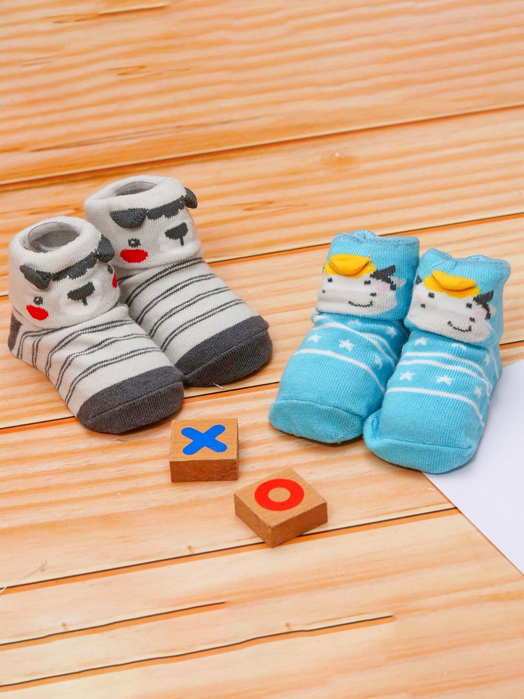 

Yellow Bee Boys Pack Of 2 Patterned Ankle Length Anti-Skid Cotton Socks, Grey
