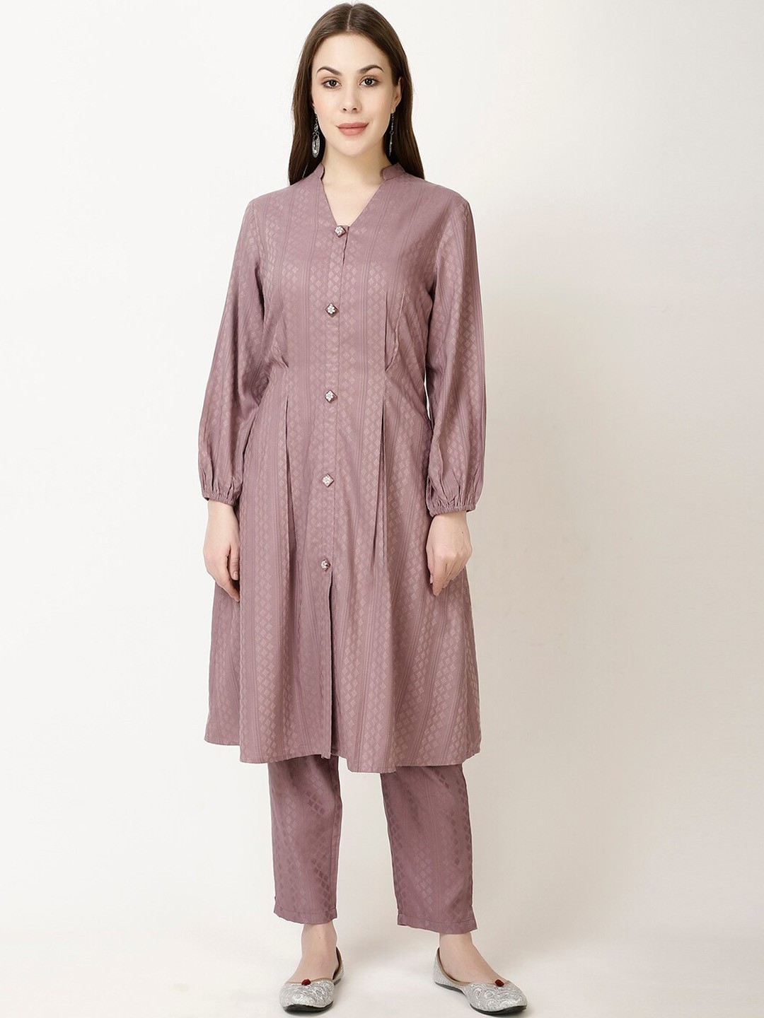 

FFU Geometric Self Design V-Neck Regular A-Line Kurta with Trousers, Pink