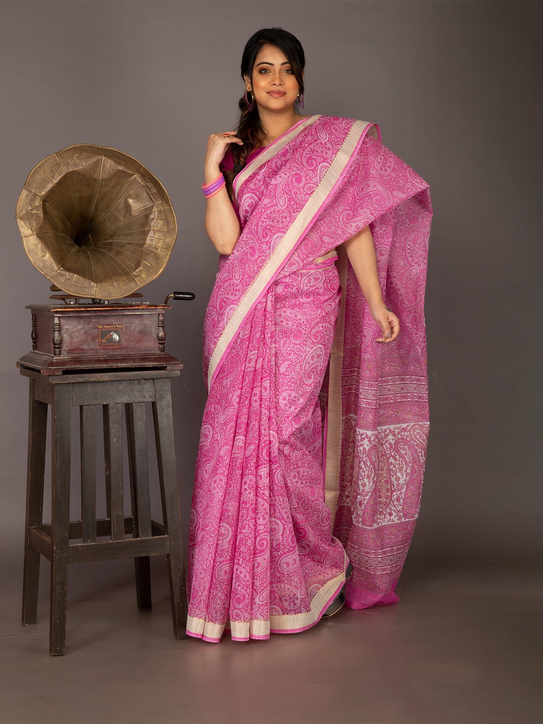 

Unnati Silks Ethnic Motifs Printed Zari Bhagalpuri Saree, Pink