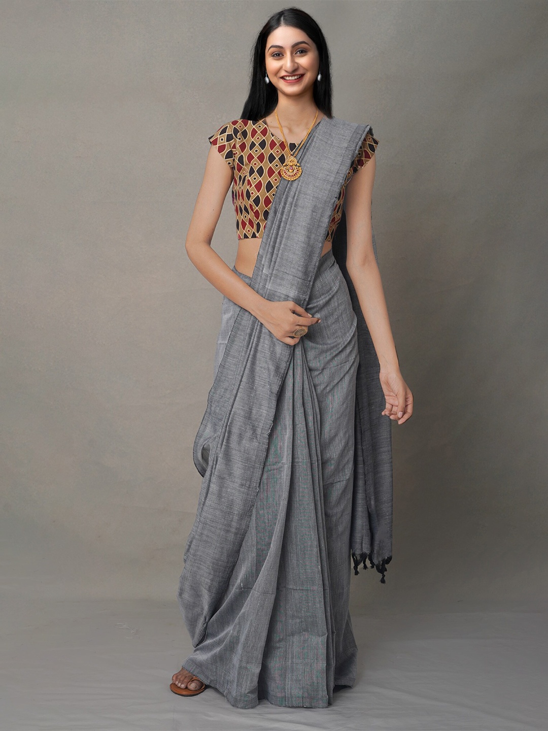 

Unnati Silks Pure Linen Jamdani Saree, Grey