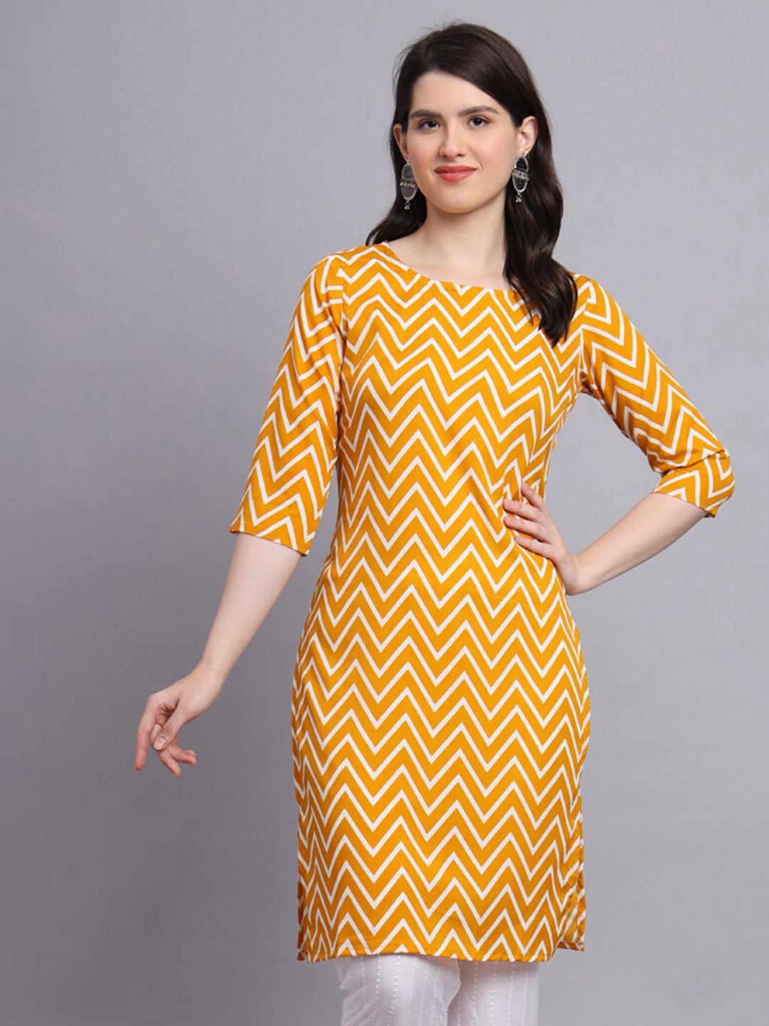 

Kiwie Chevron Printed Straight Kurta, Yellow