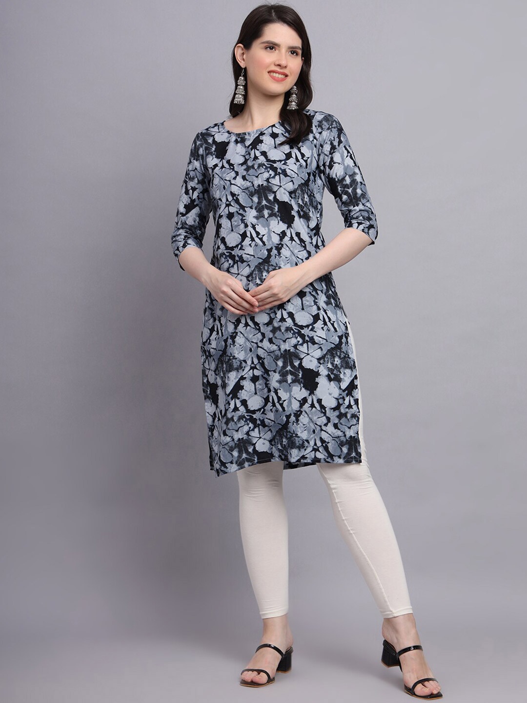 

Kiwie Abstract Printed Straight Kurta, Navy blue