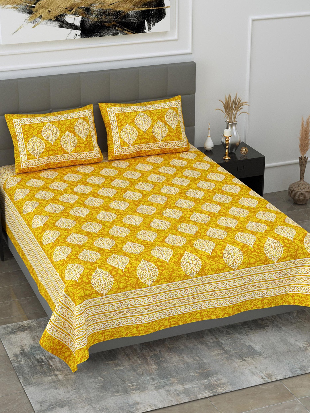 

SheetKart Yellow & White Ethnic Motifs Cotton 144 TC Queen Bedsheet with 2 Pillow Covers