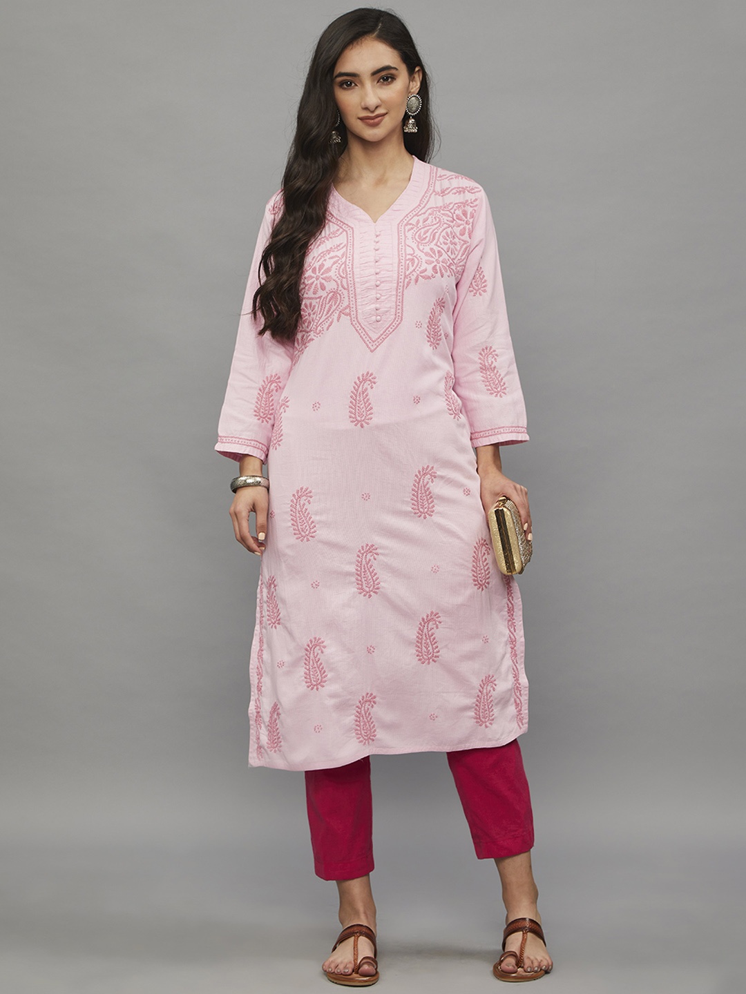

Ethnava Ethnic Motifs Embroidered V-Neck Cotton Straight Kurta, Pink