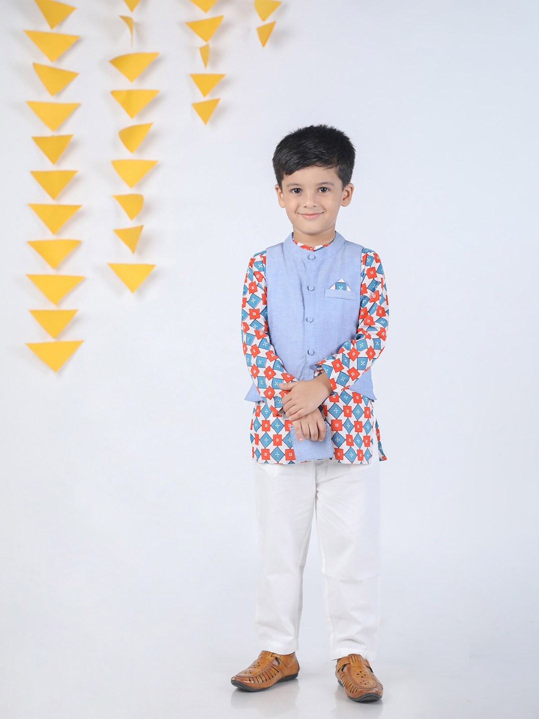 

Budding Bees Boys Geometric Printed Kurta With Pyjama & Nehru Jacket, Red
