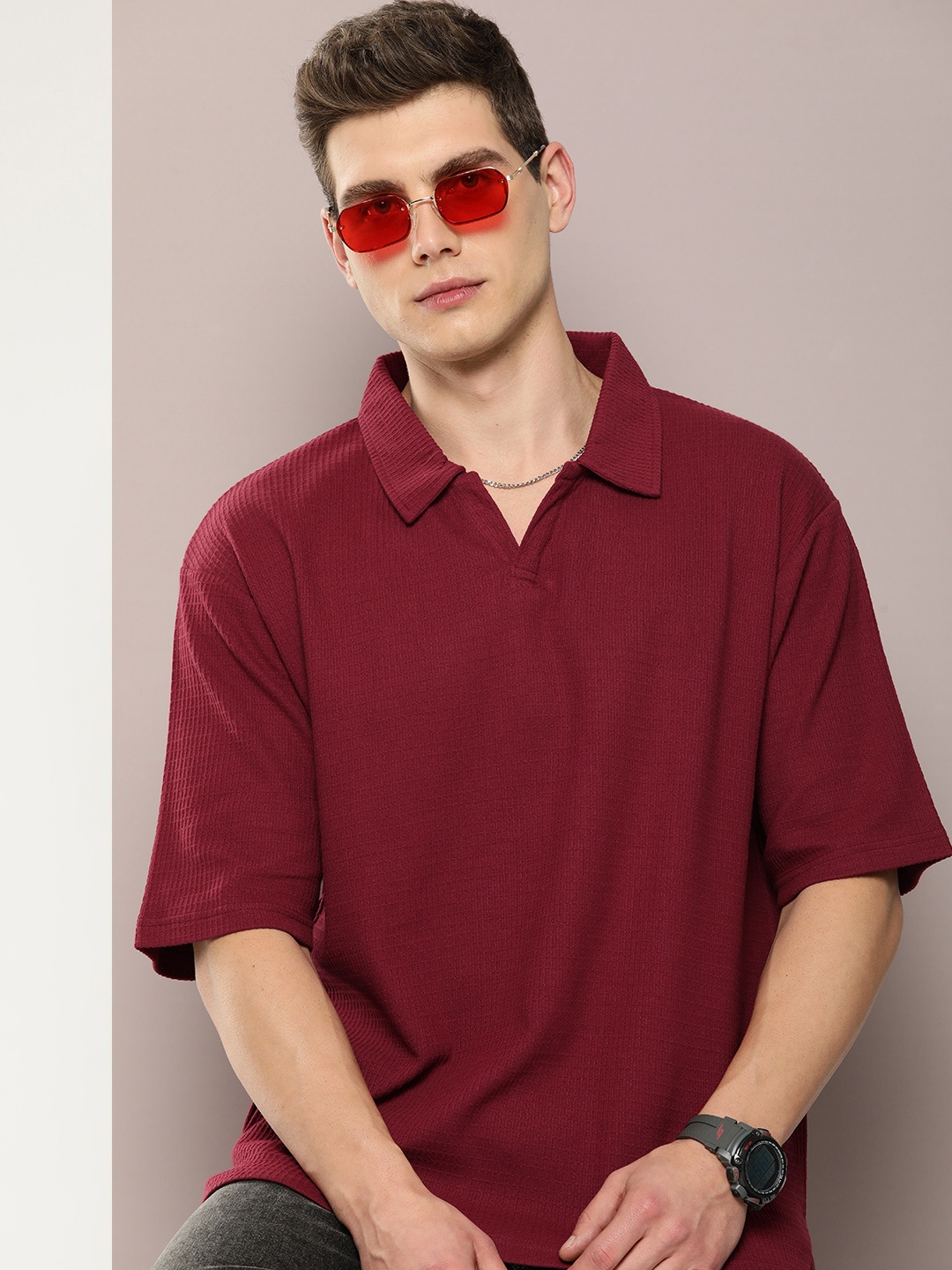 

DILLINGER Men Waffle Structure Self Design Oversized Polo Collar T-shirt, Maroon