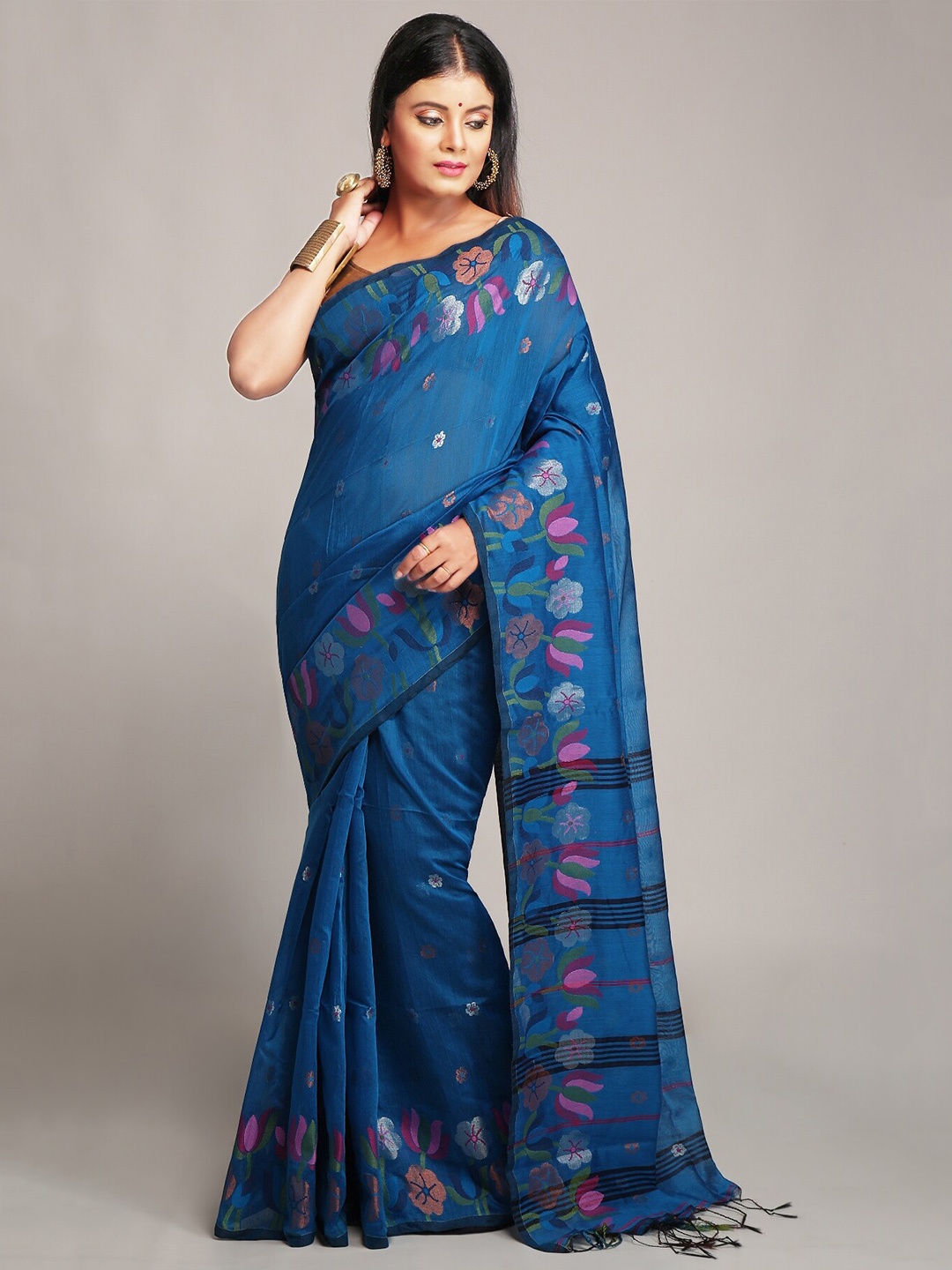

WoodenTant Floral Woven Design Zari Silk Cotton Saree, Turquoise blue