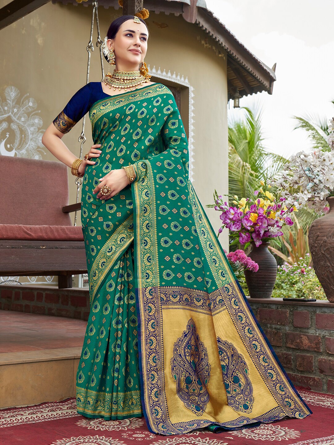 

Anouk Ethnic Motifs Woven Design Zari Art Silk Kanjeevaram Saree, Navy blue