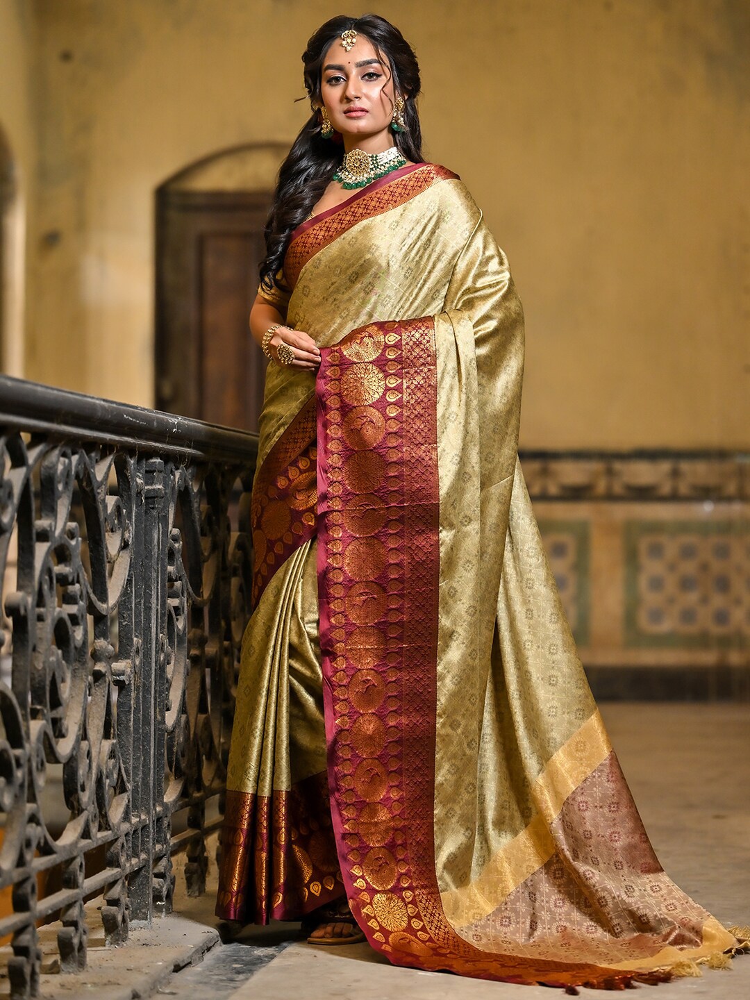 

Anouk Rustic Gold-Toned & Pink Ethnic Motifs Woven Design Zari Jacquard Banarasi Saree