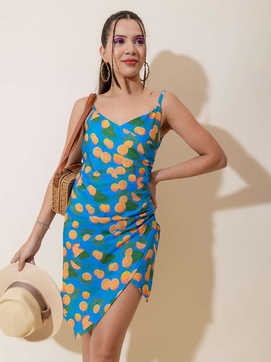

Stylecast X Hersheinbox Blue Floral Printed Ruched Sheath Dress