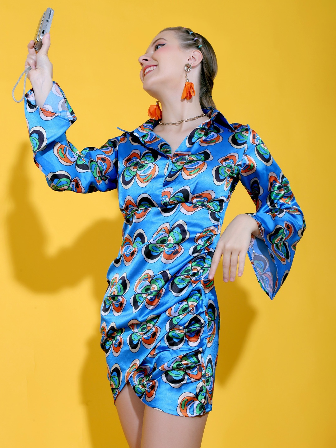 

Stylecast X Hersheinbox Blue Conversational Print Bell Sleeve Satin Sheath Mini Dress