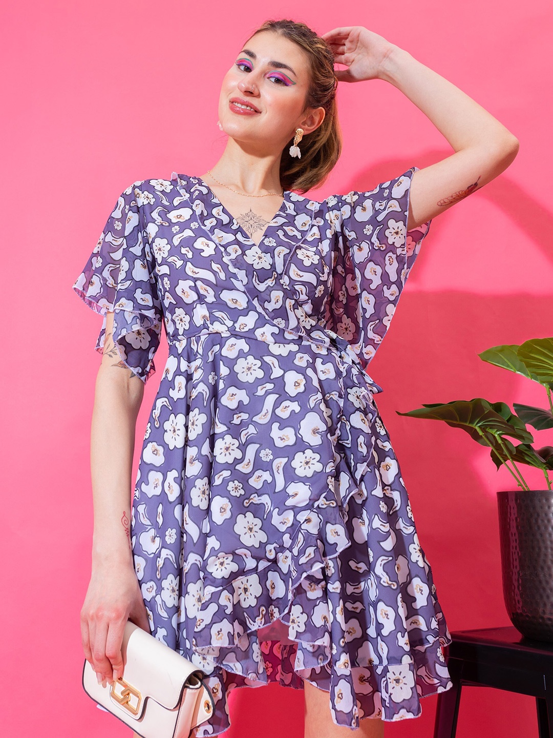 

Stylecast X Hersheinbox Purple Floral Printed Flared Sleeves Wrap Dress