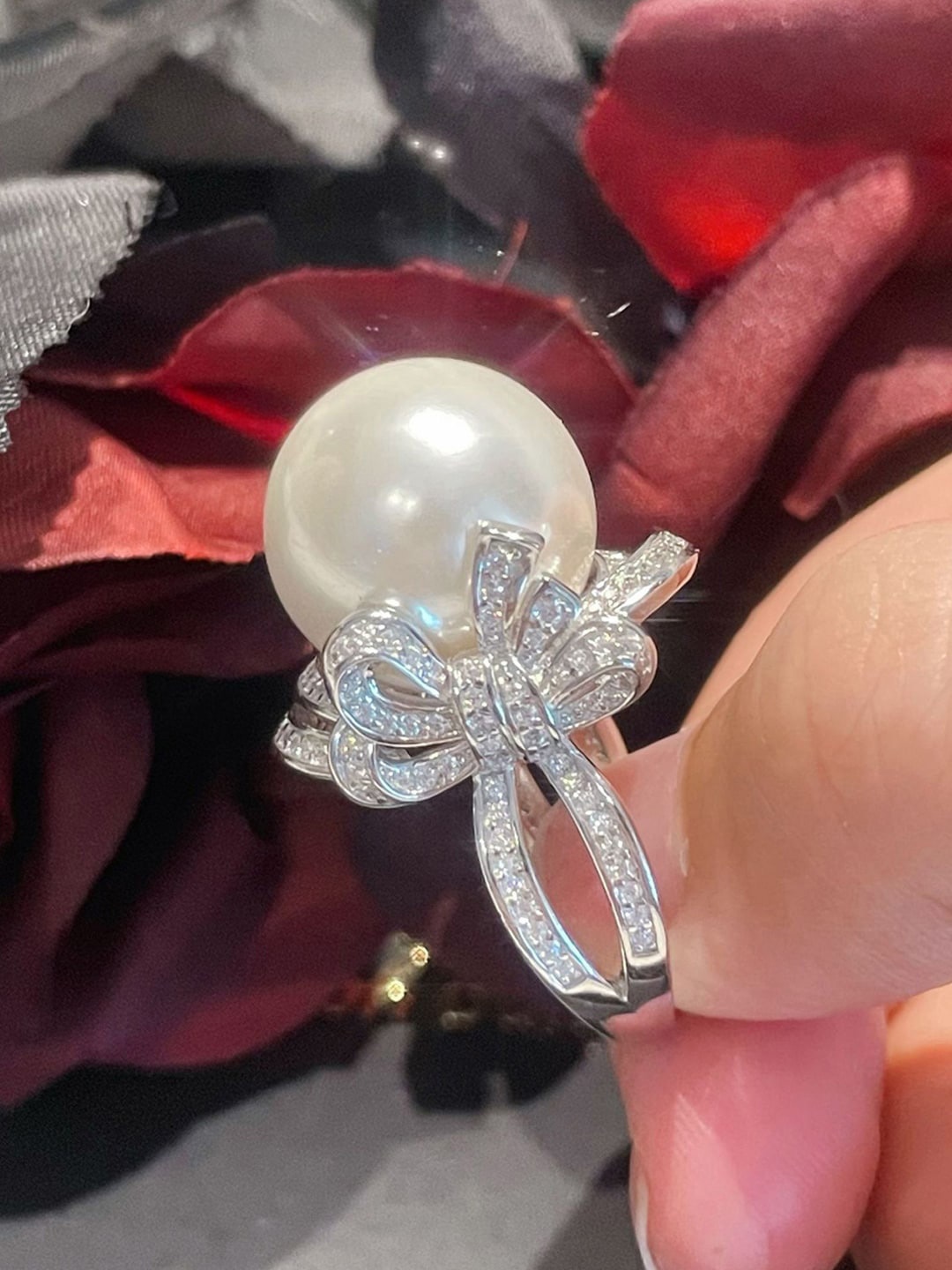 

Designs & You Silver Plated Pearl & American Diamond Studded Finger Ring