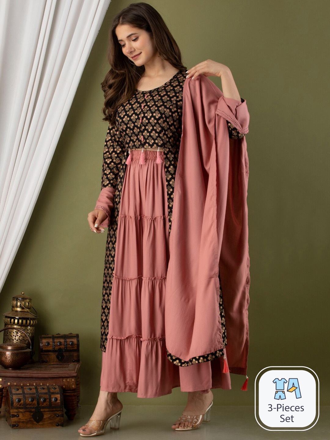 

VASANT APPAREL Floral Printed Regular Kurta with Skirt & With Dupatta, Black