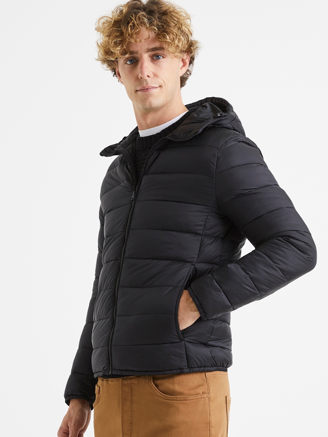 

Celio Hooded Long Sleeves Puffer Jacket, Black