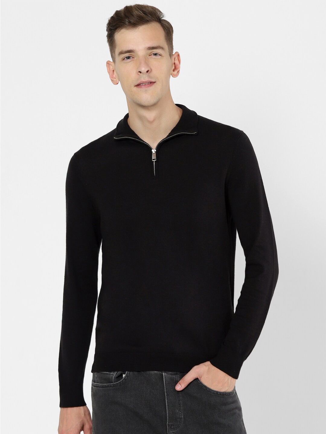 

Celio Spread Collar Long Sleeves Cotton Pullover, Black