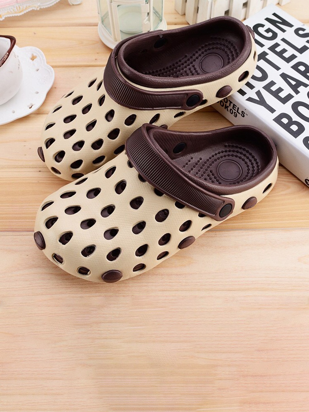 

Alexvyan Men Double Layer Eva Non Skid Croslite Clogs, Brown