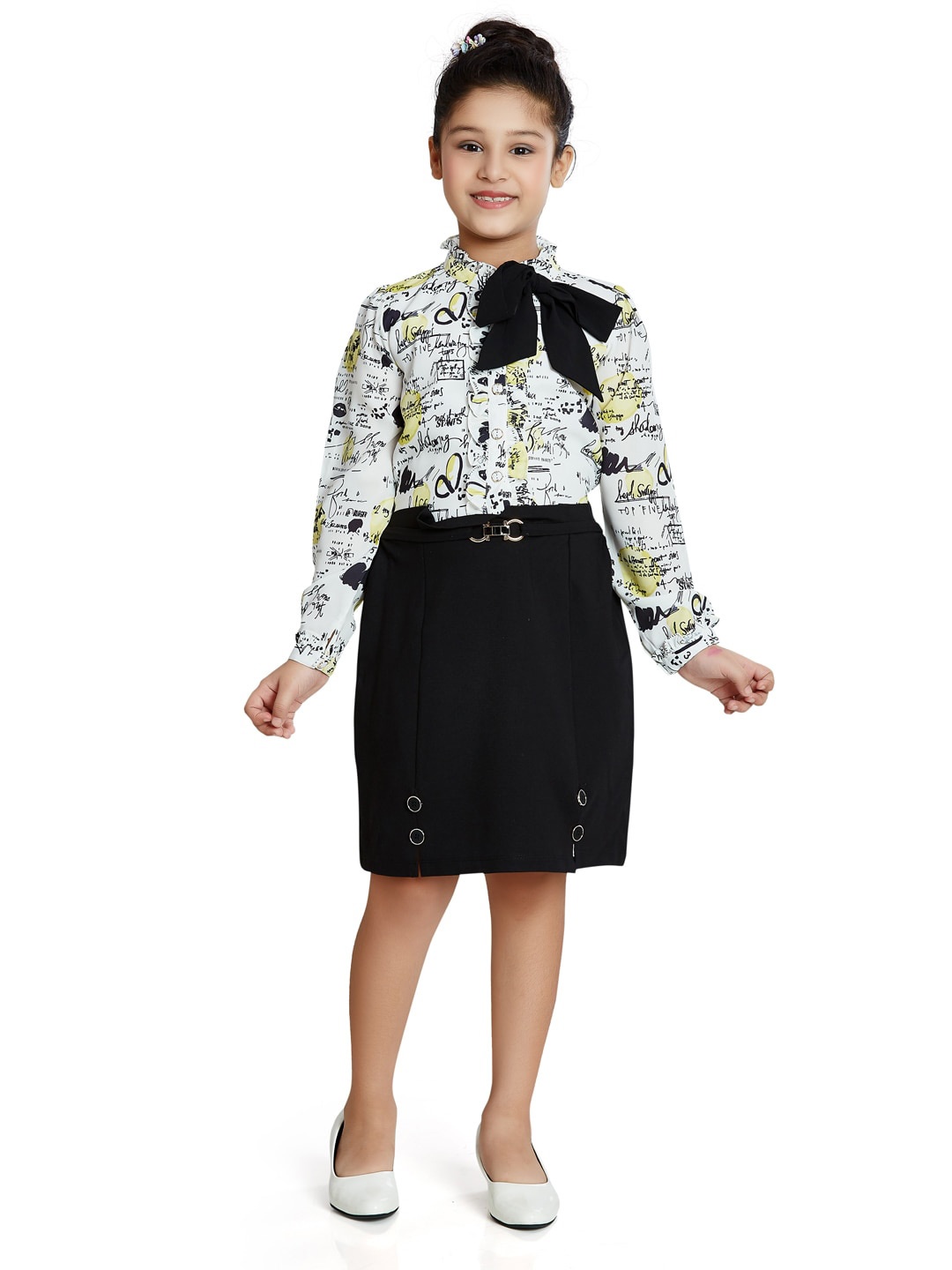 

Peppermint Girls Typography Printed Sheath Dress, Yellow