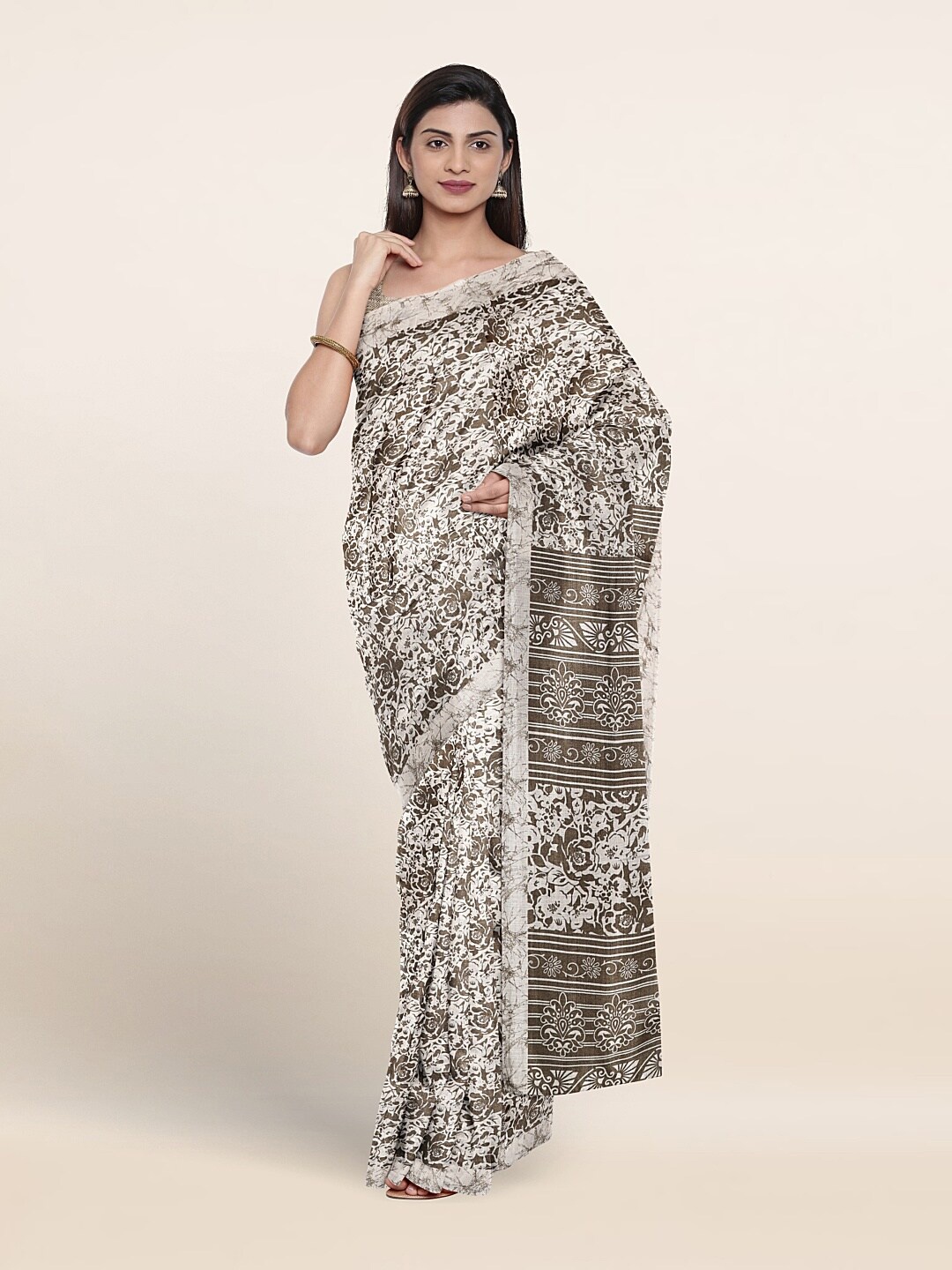 

Pothys Floral Printed Saree, Grey