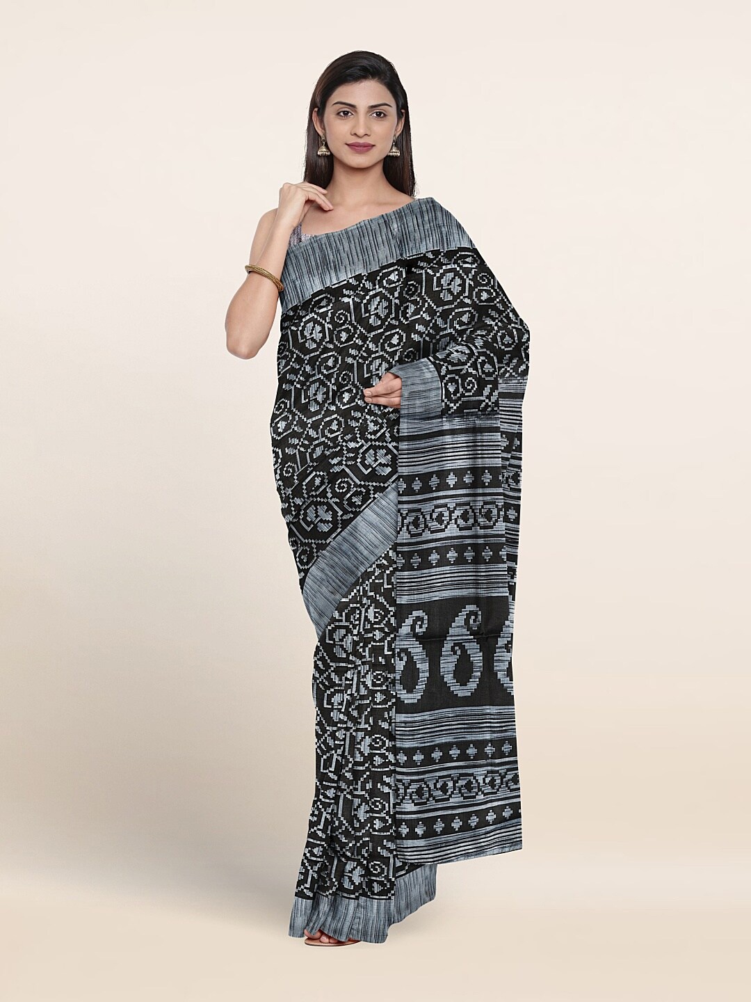 

Pothys Ethnic Motifs Printed Saree, Black