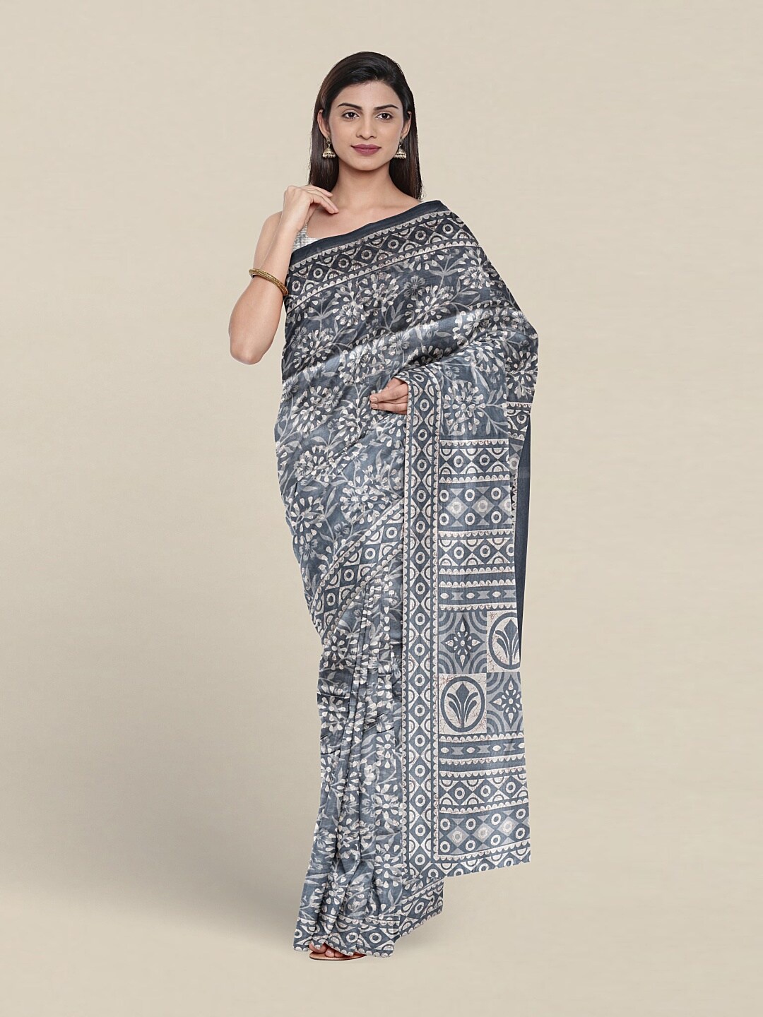 

Pothys Floral Printed Saree, Grey