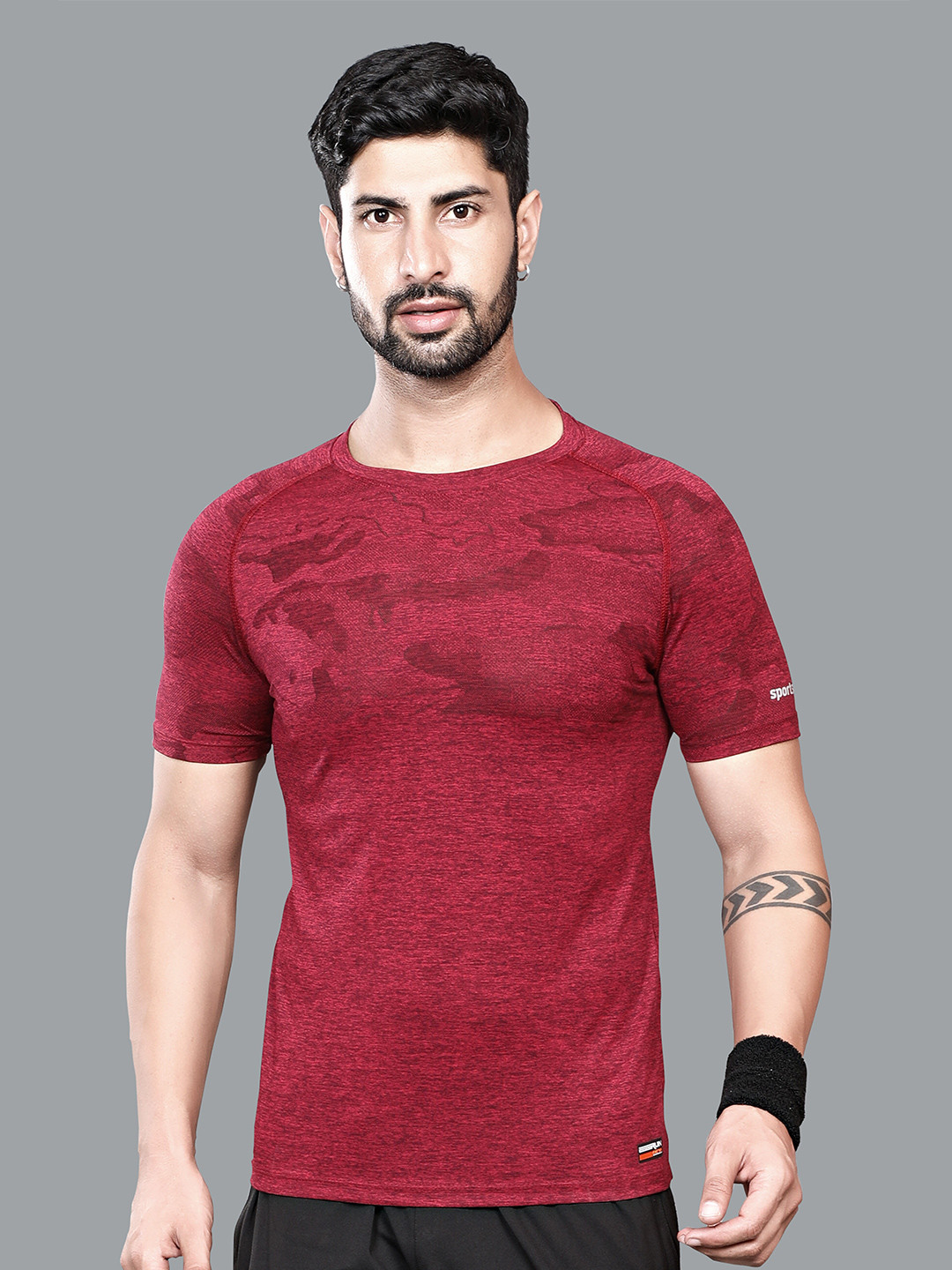 

SPORT SUN Abstract Printed Raglan Sleeves Sports T-shirt, Maroon