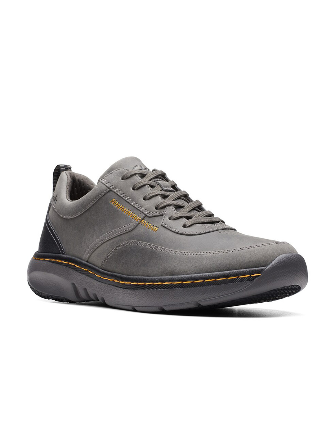 

Clarks Men Leather Sneakers, Grey