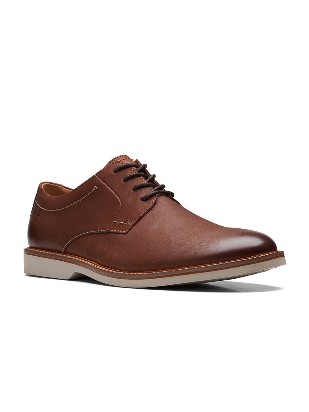 

Clarks Men Leather Lace-Up Derbys, Tan