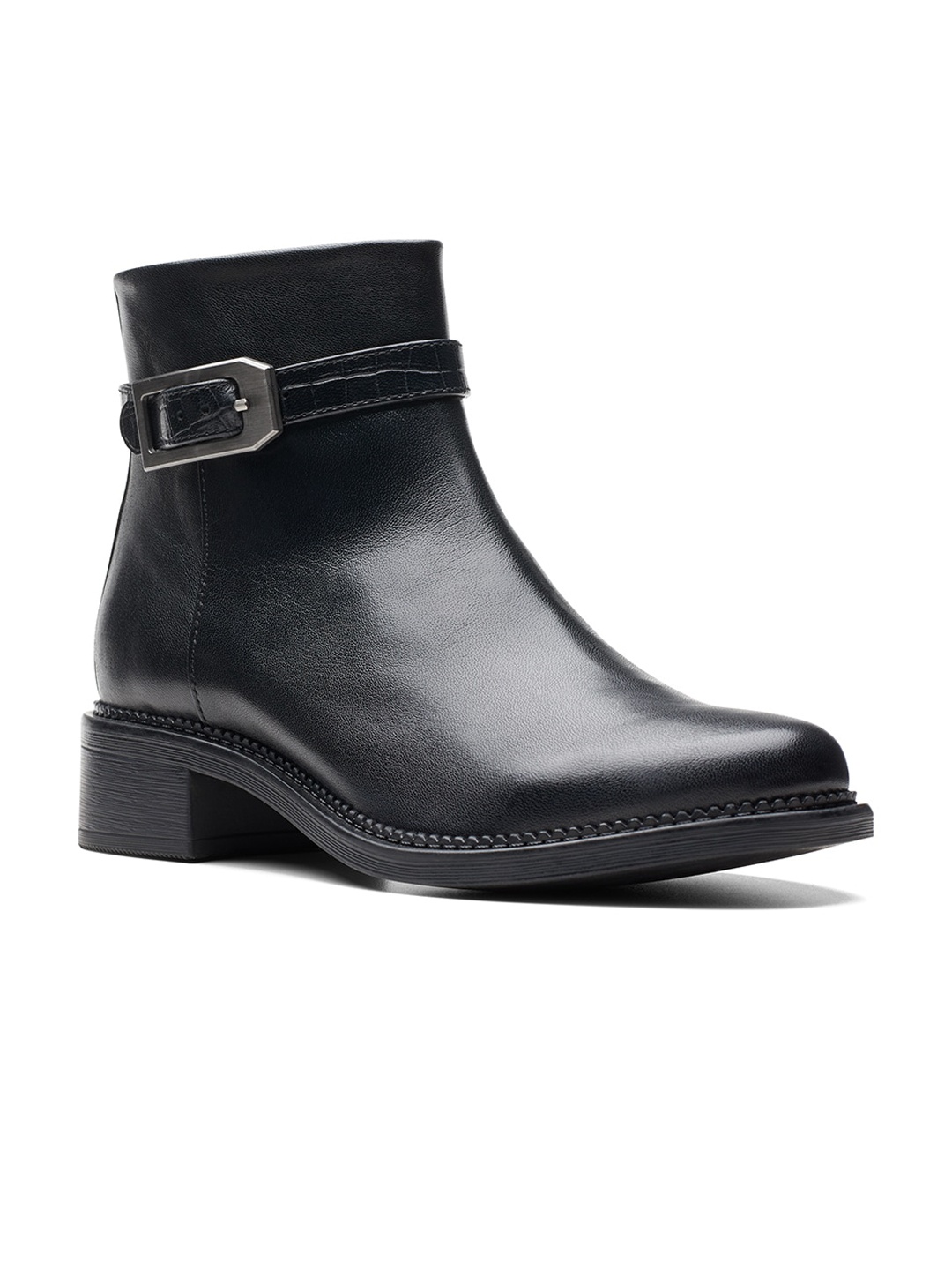 

Clarks Women Buckled Mid-Top Leather Regular Boots, Black