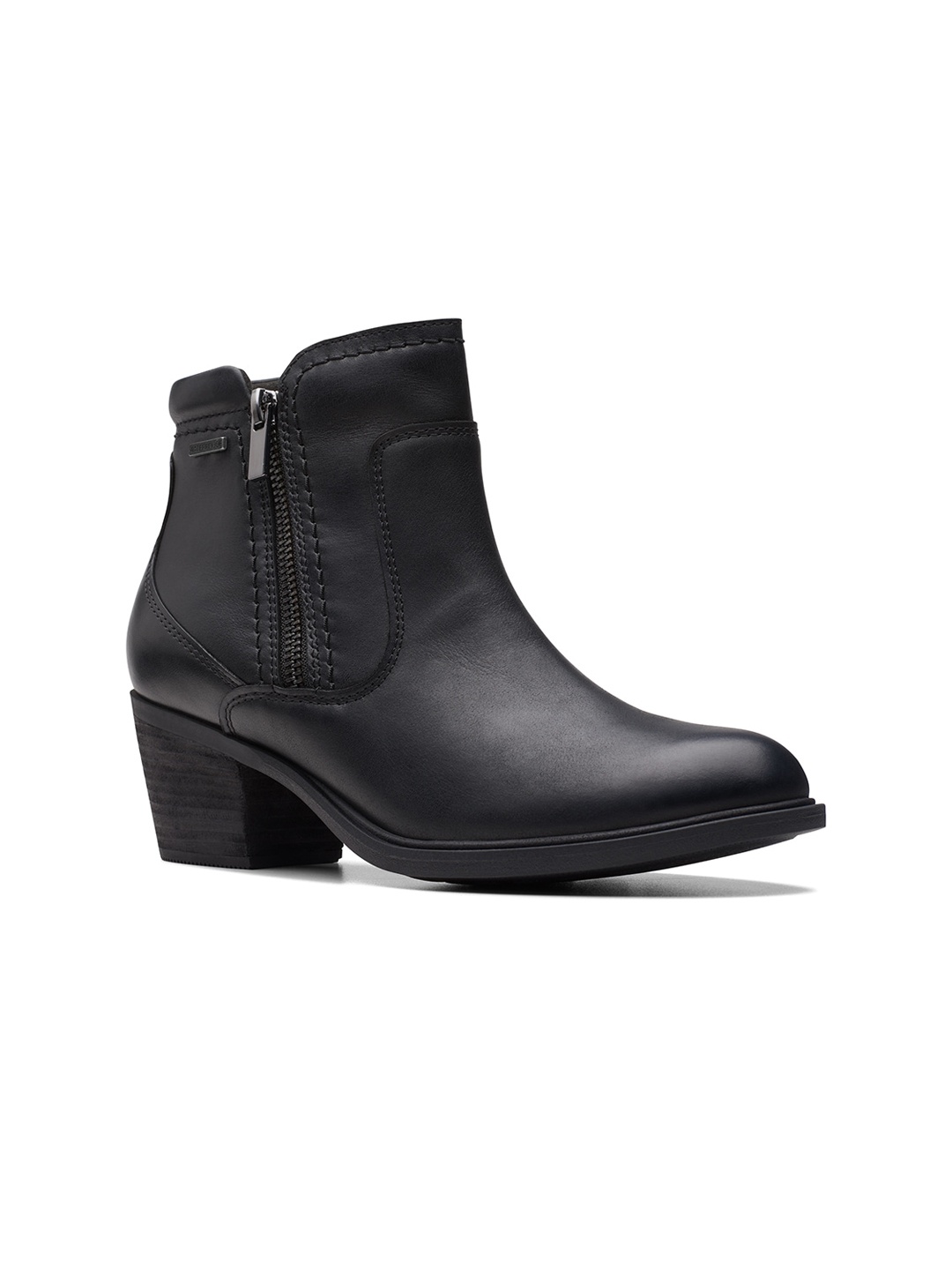 

Clarks Women Leather Regular Boots, Black