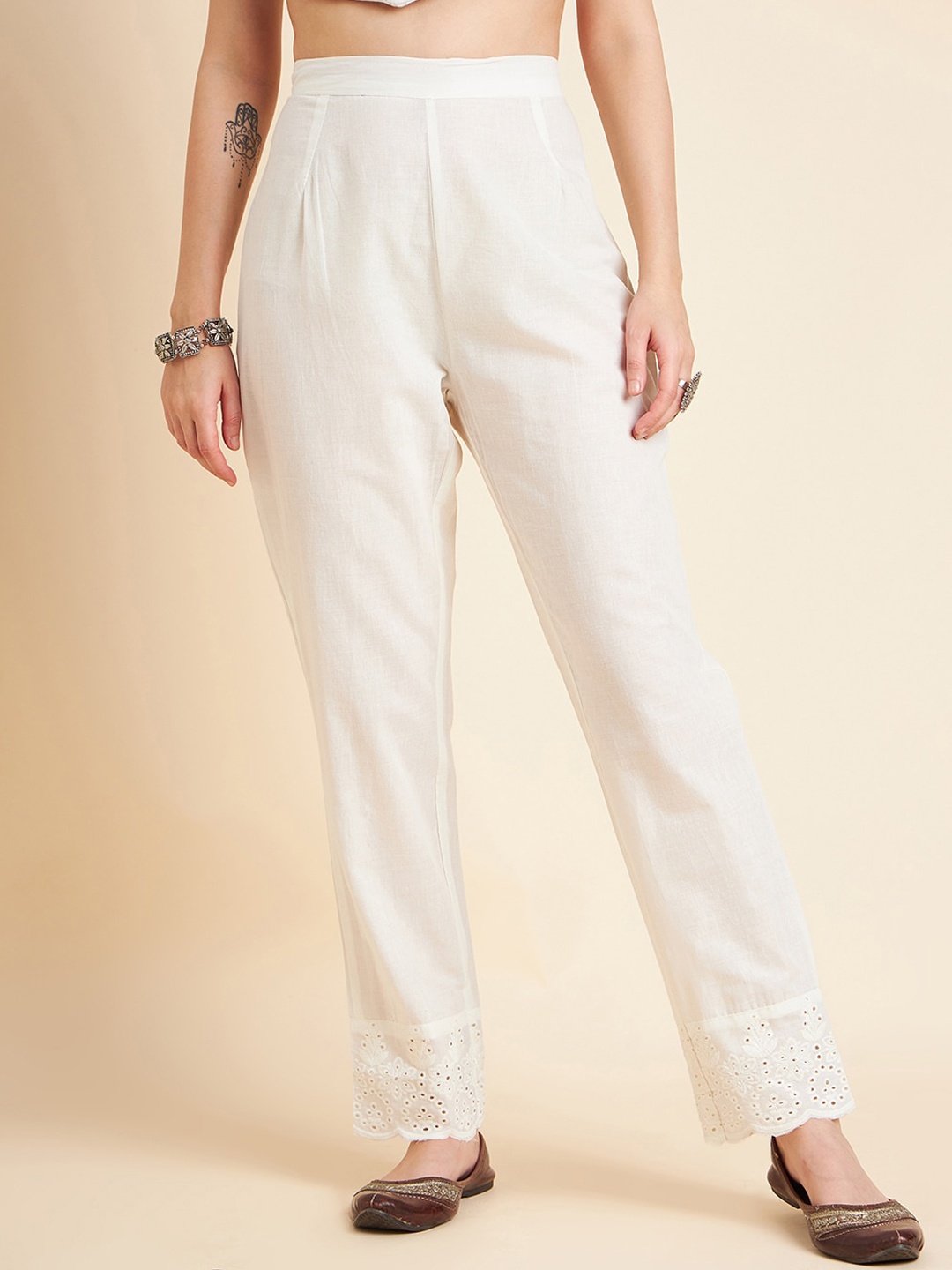 

Sangria Women Relaxed Fit Pure Cotton Trousers, White