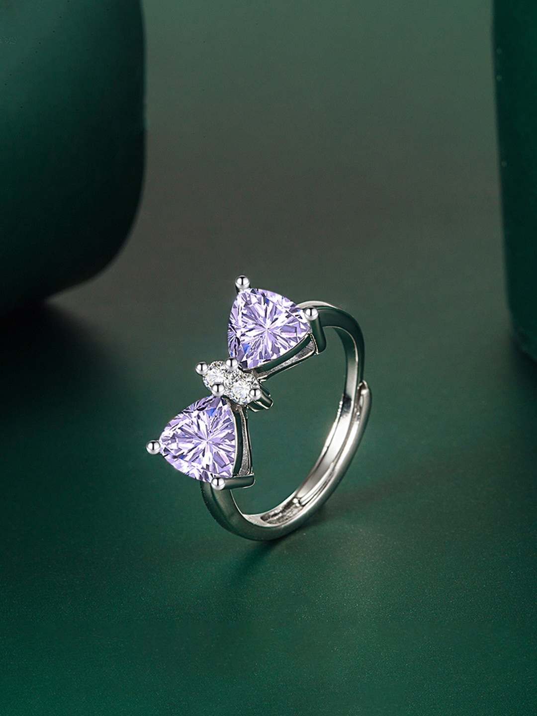 

Designs & You Silver-plated Finger Ring