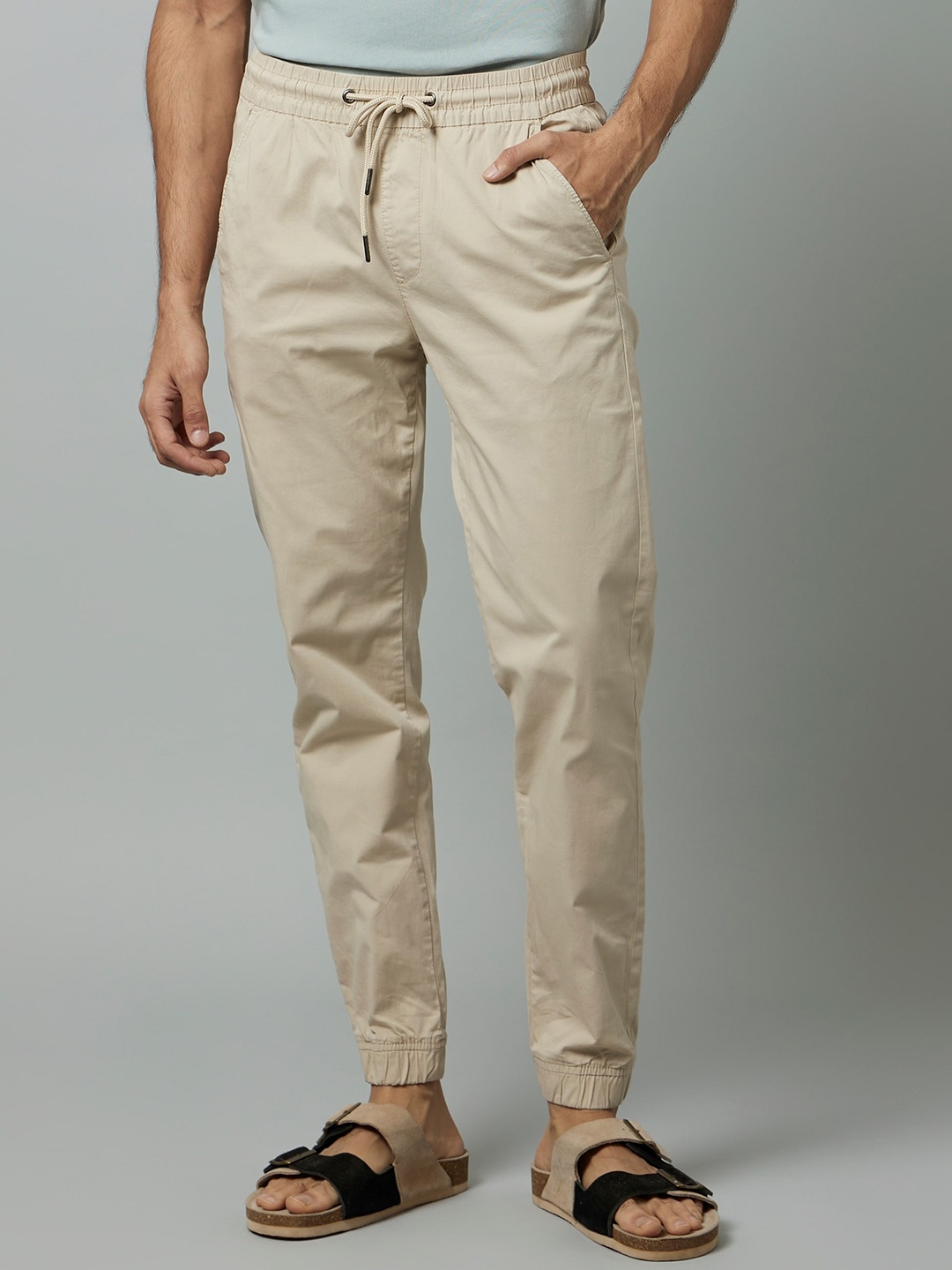 

Celio Men Mid Rise Cotton Joggers, Beige